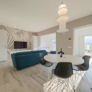 Apartmentsgarda - L'isola Blu Apartment Garda (Verona)